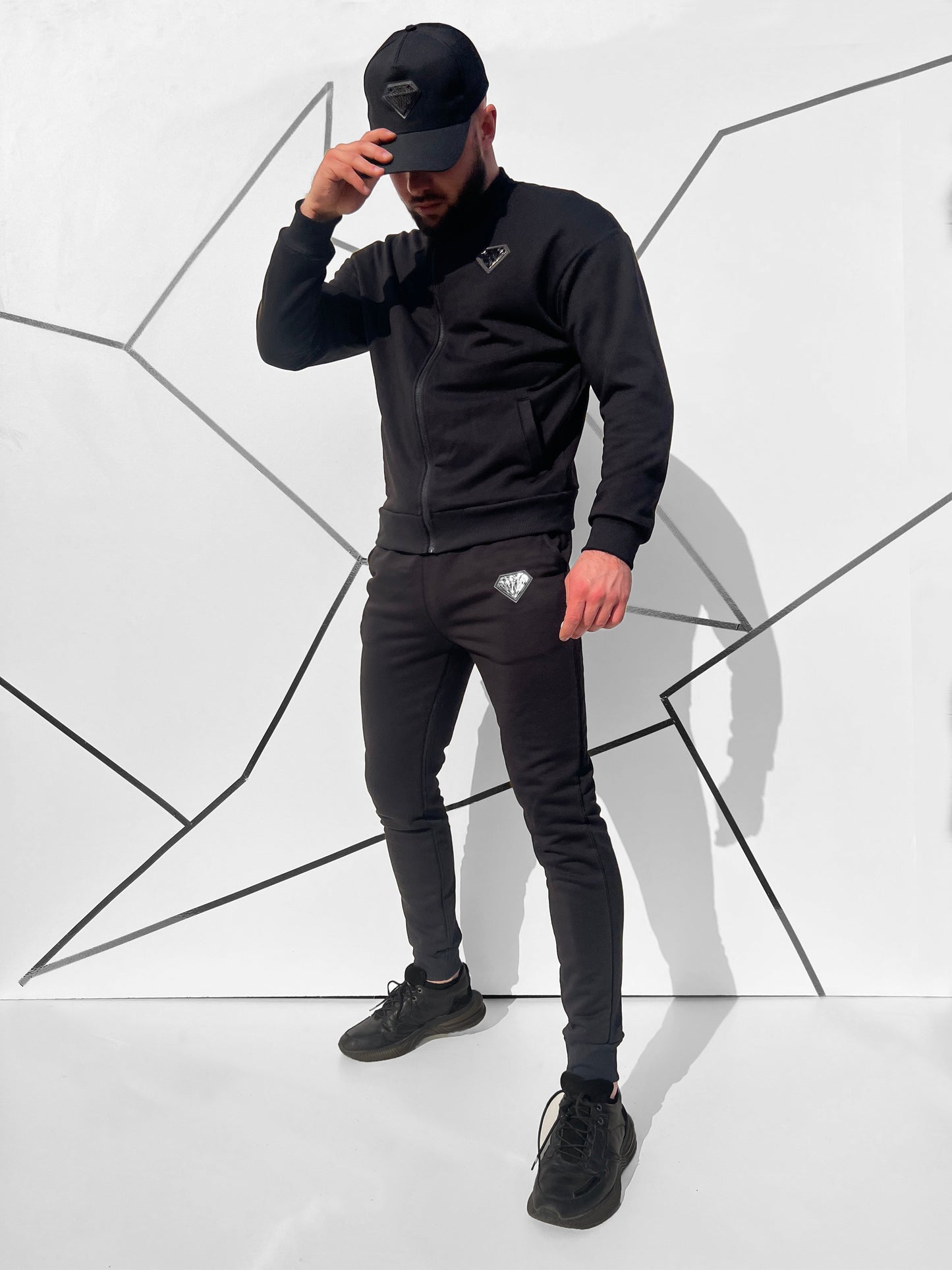 Vyriškas juodos spalvos medvilninis laisvalaikio kostiumas 'Donveldo'