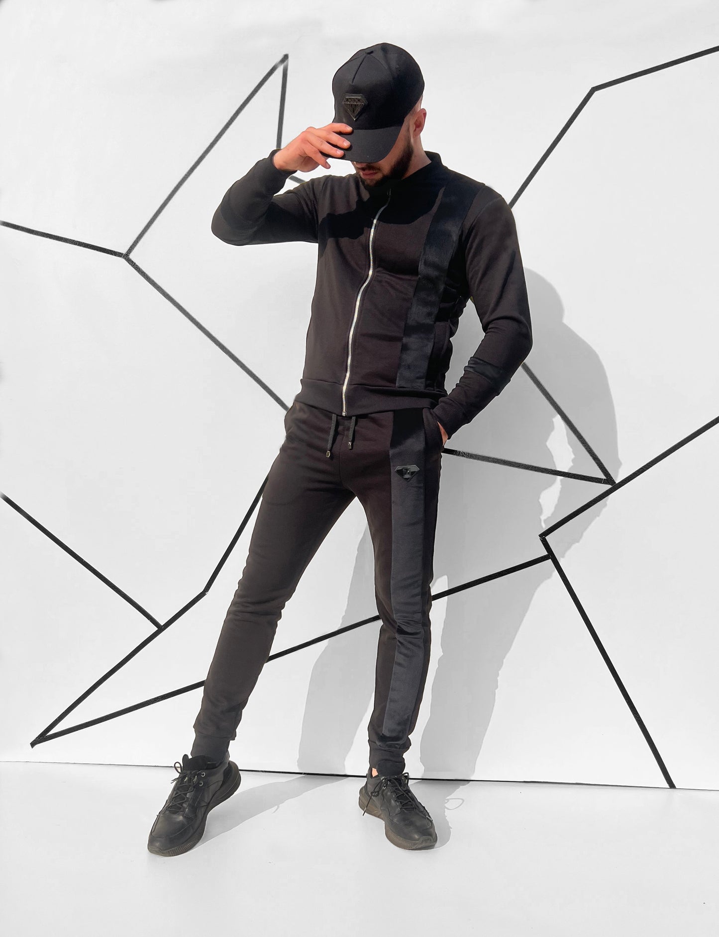 Vyriškas medvilninis kostiumas su veliūrinėmis juostomis 'Danvaro'