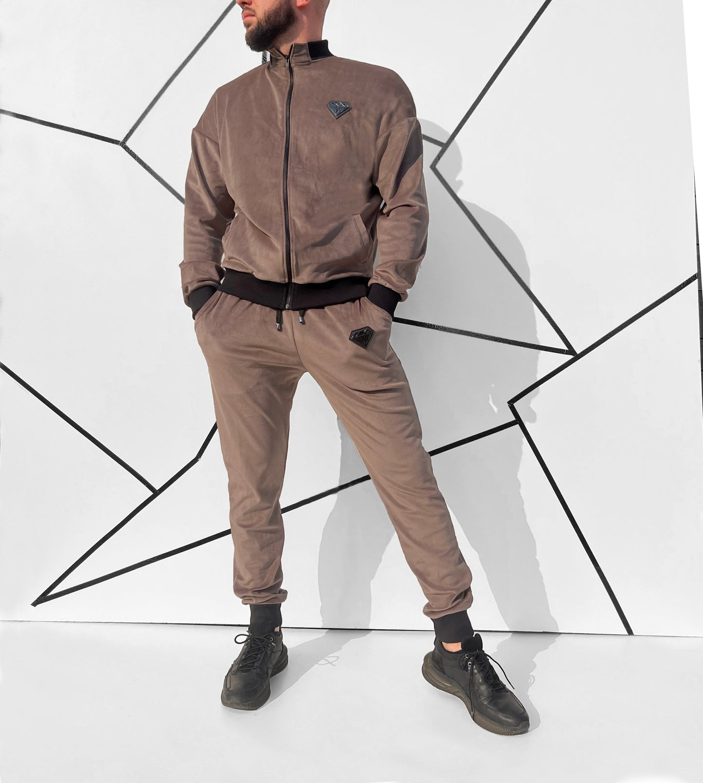 Vyriškas veliūrinis laisvalaikio kostiumas 'Lovardete'