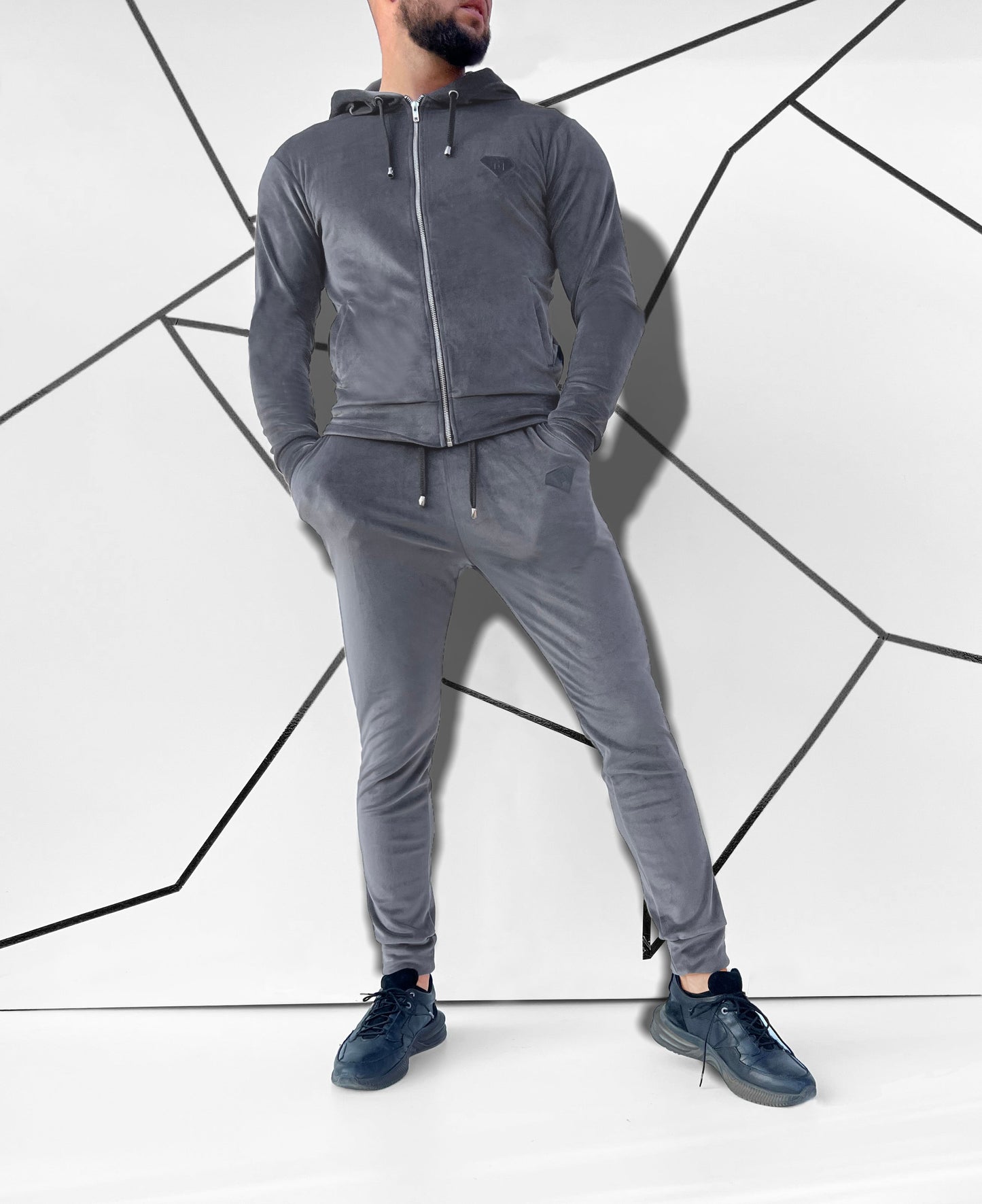 Vyriškas grafito spalvos veliūrinis treningas 'Dontervio'