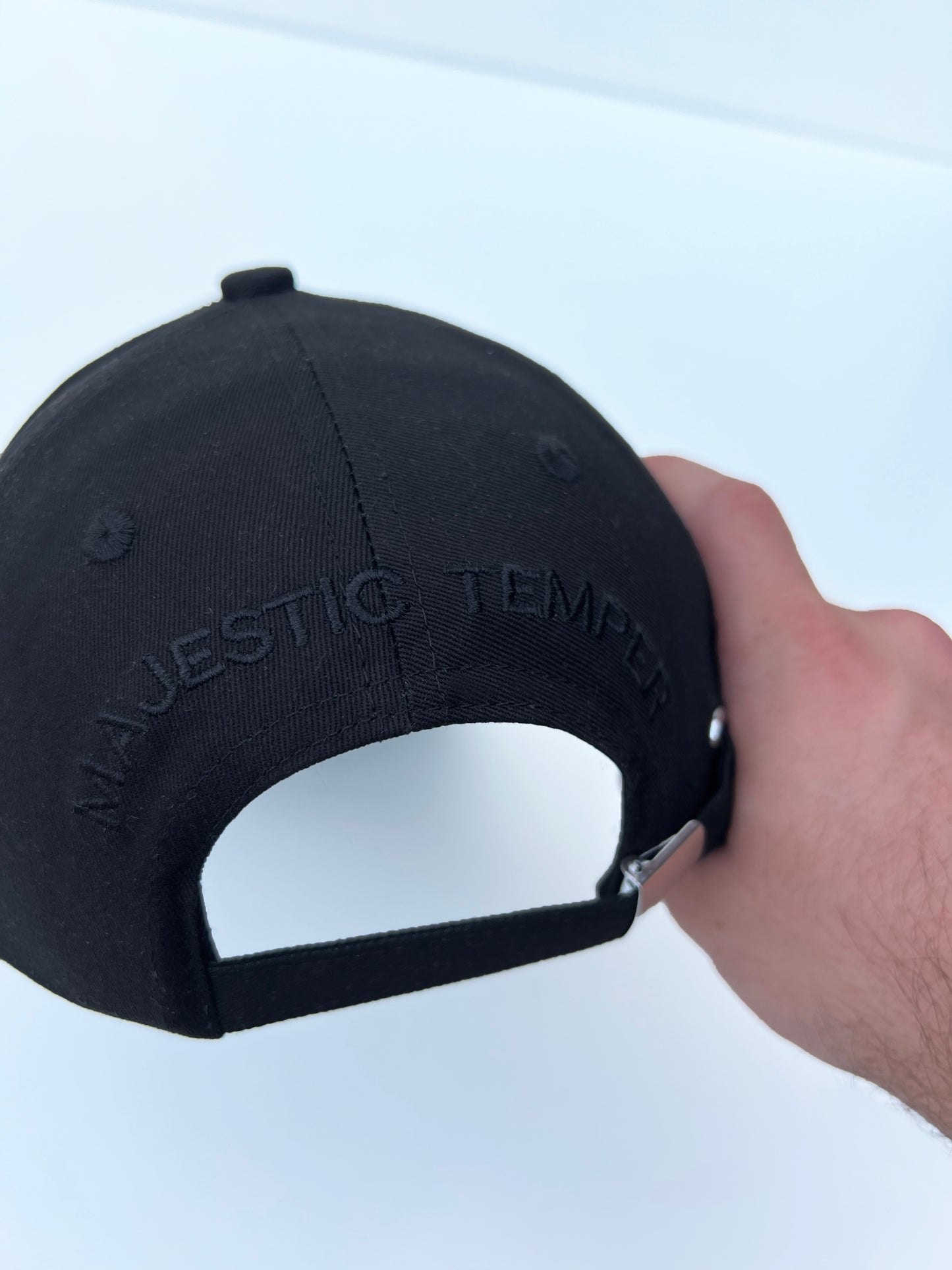 Majestic Temper kepurė su logotipu ir dekoratyviniu užtrauktuku
