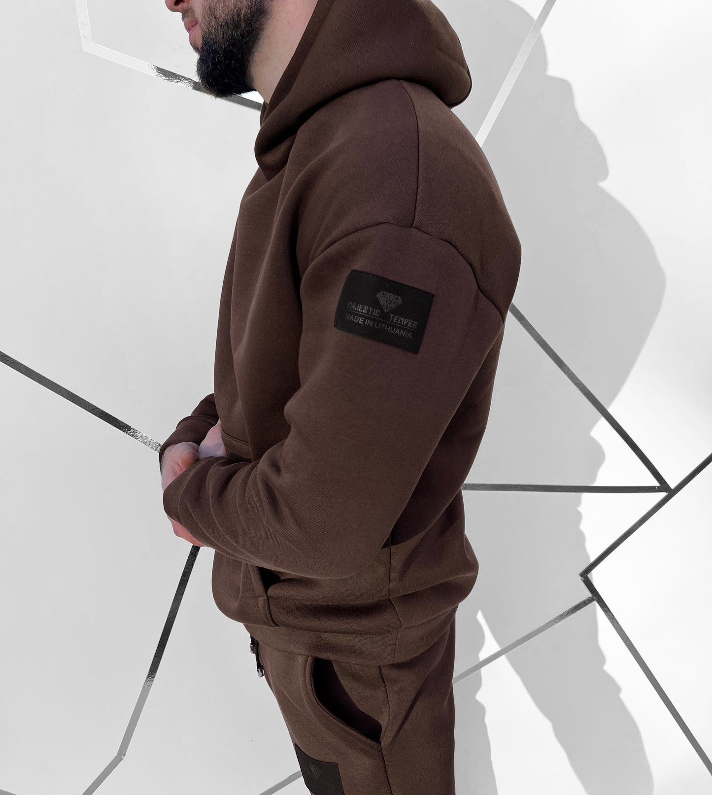 Šokoladinės spalvos medvilninis Oversize laisvalaikio kostiumas 'Sovarre'