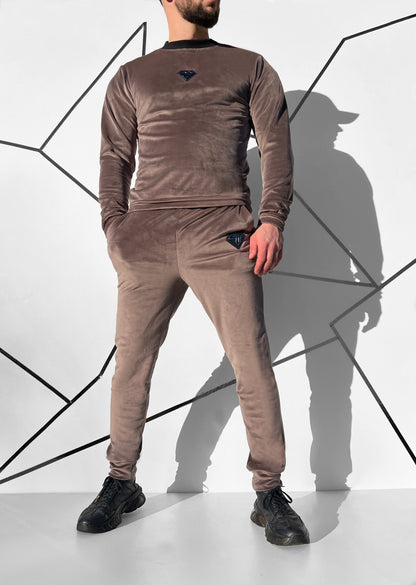 Kakavinis veliūrinis vyriškas laisvalaikio kostiumas 'Bodveto