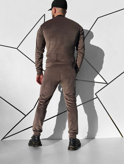 Kakavinis veliūrinis vyriškas laisvalaikio kostiumas 'Bodveto