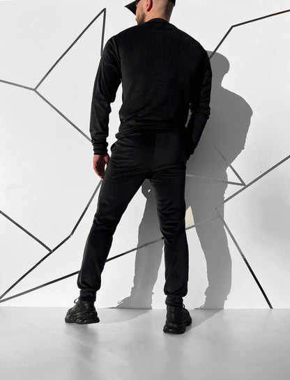 Juodas veliūrinis vyriškas laisvalaikio kostiumas 'Bodveto'