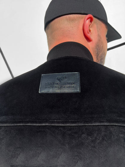 Vyriškas veliūrinis juodas laisvalaikio kostiumas 'Lovardete'