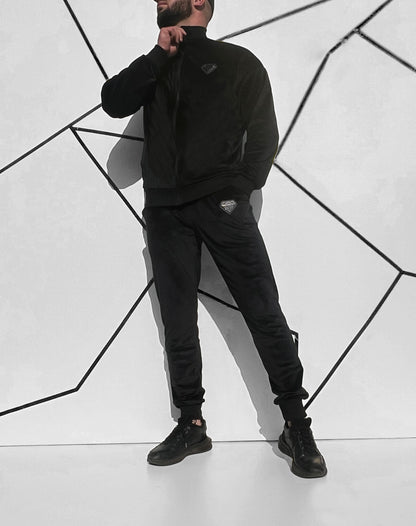 Vyriškas veliūrinis juodas laisvalaikio kostiumas 'Lovardete'