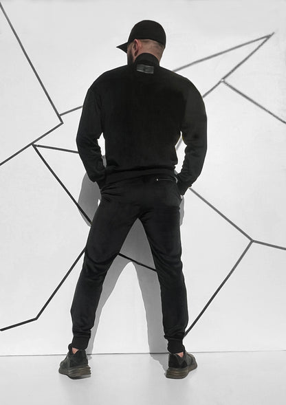 Vyriškas veliūrinis juodas laisvalaikio kostiumas 'Lovardete'