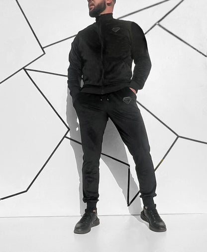 Vyriškas veliūrinis juodas laisvalaikio kostiumas 'Lovardete'