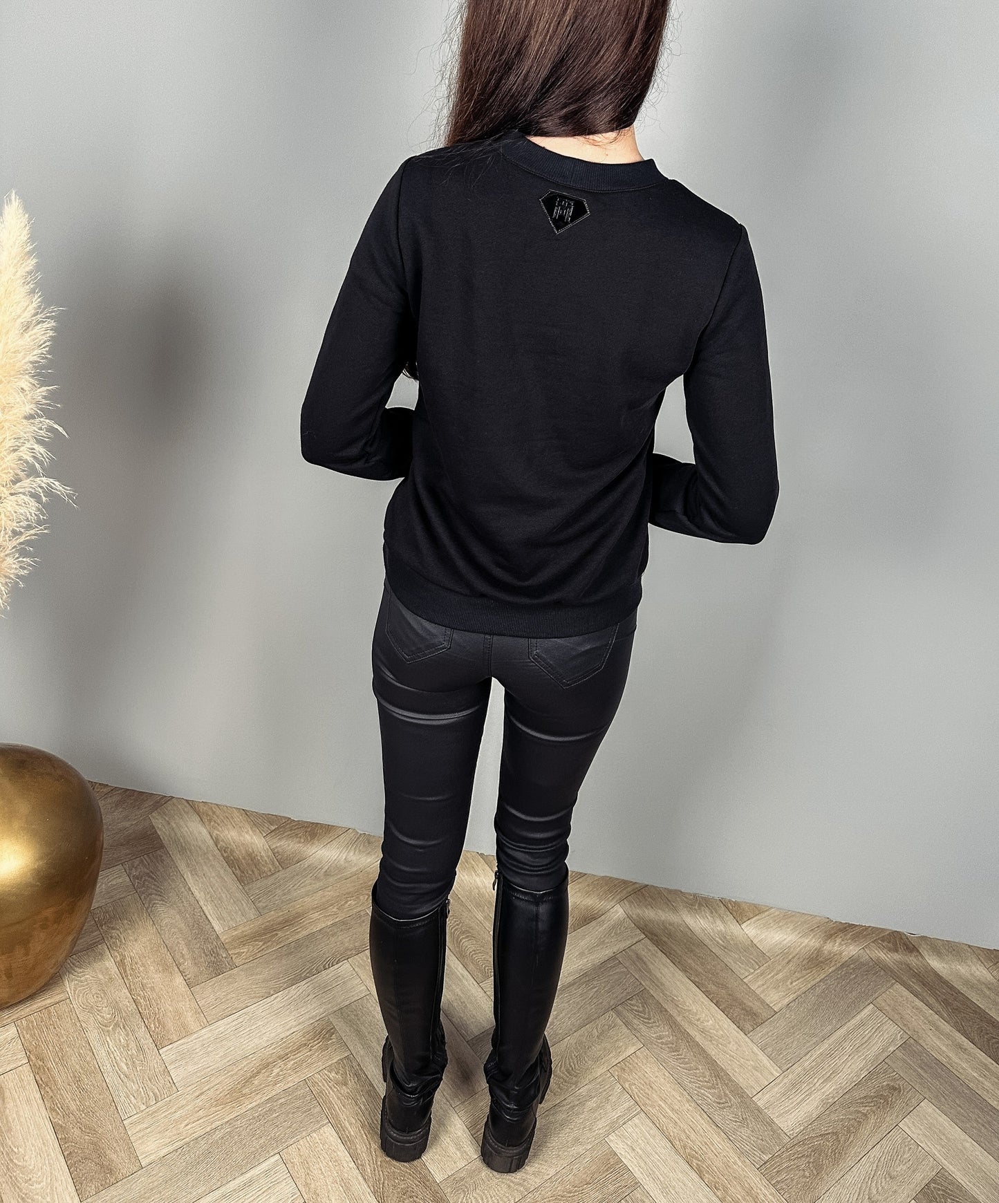 Moteriškas juodos spalvos medvilninis džemperis 'Galonta'